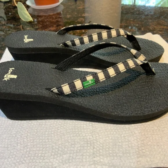 Sanuk Womens Sandals, Size 7, New - Picture 2 of 6